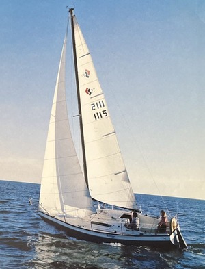 CS 27 sailboat under way